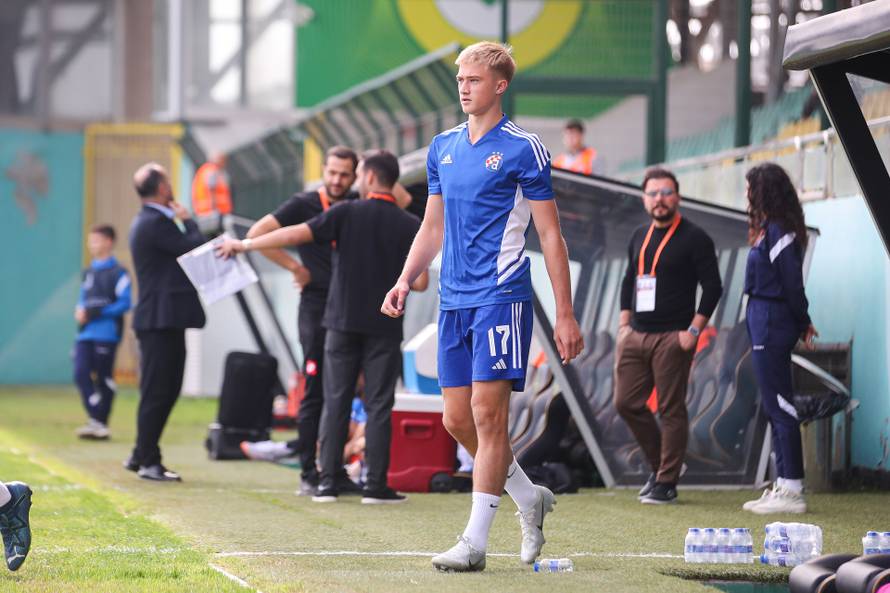 Istanbul: Uzvratna utakmica Lige prvaka mladih Istanbul Basaksehir - GNK Dinamo