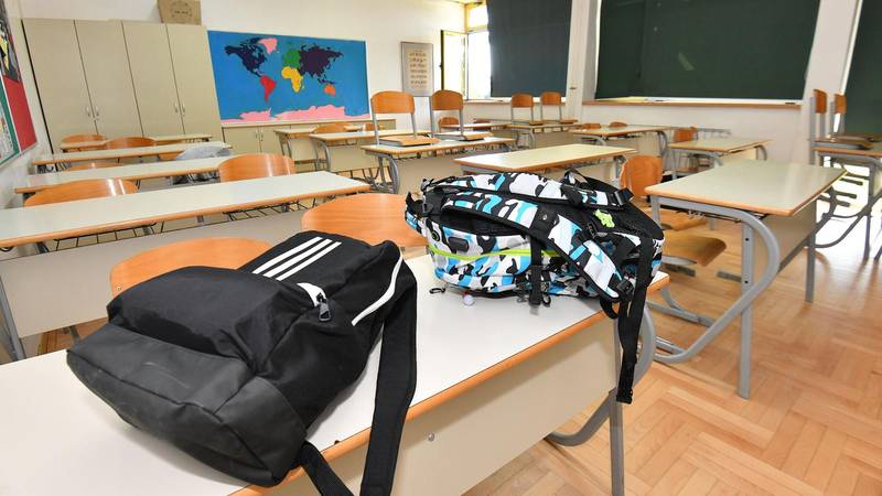 U škole se vraća 444.500 đaka, novi kurikuli za strukovne škole