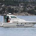 Brzom akcijom riječki policajci spasili stranca iz mora. Izlazio s jedrilice i udario  glavom u stup