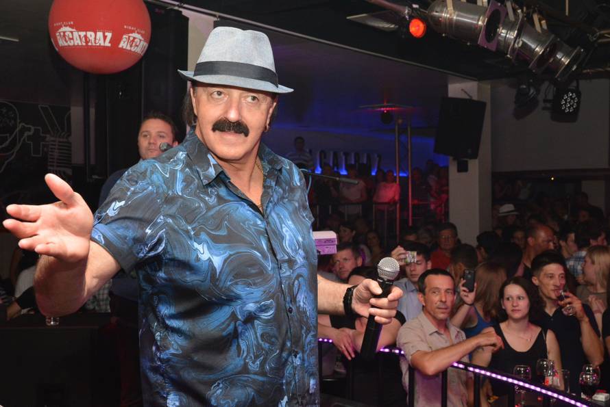 Znaš li tko sam? Obilježili su ga romski ritmovi i razvod od čak 30 godina mlađe supruge...