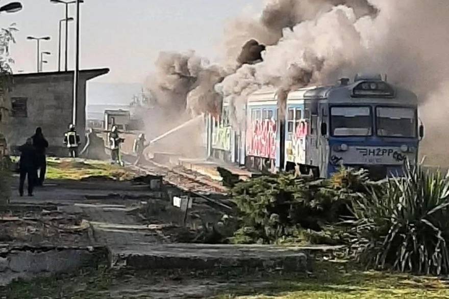 Po&zcaron;ar u vlaku