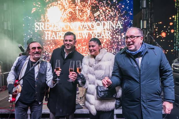 Željko Bebek i Baby Lasagna uvelu su Split u Novu 2026. godinu uz vatromet i dronove