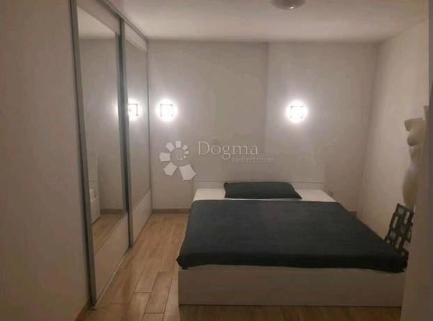 U Rijeci iznajmljuju stan od 40 kvadrata u obiteljskoj kući. Traže 1820 eura: 'Stane 7 ljudi'