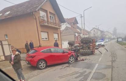 Sudarili se traktor i automobil u Slavonskom Brodu: Traktorist (50) zadobio teške ozlijede