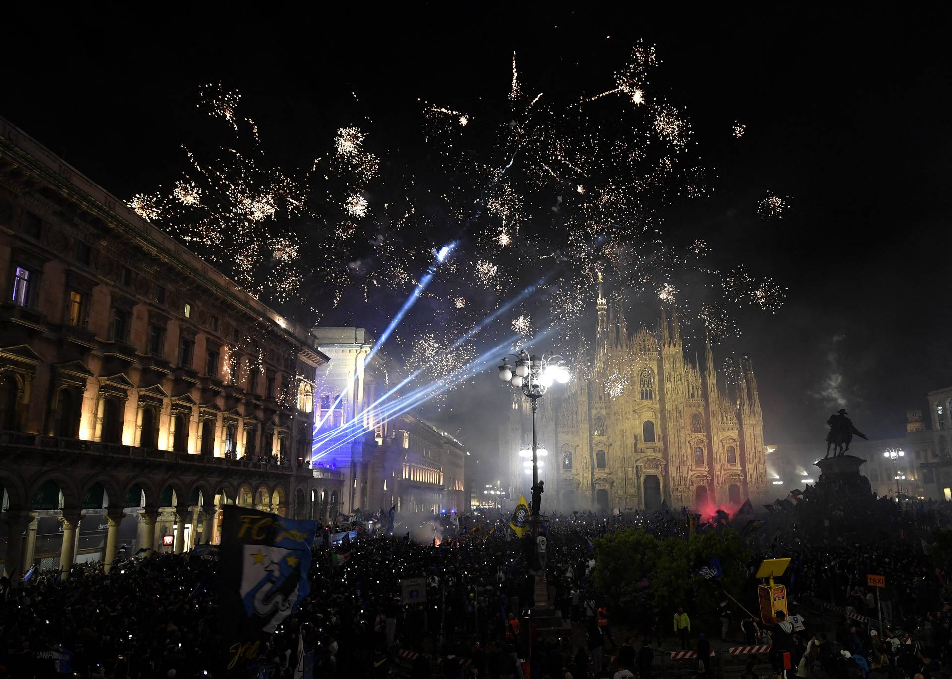 Serie A - Inter Milan celebrate winning Serie A