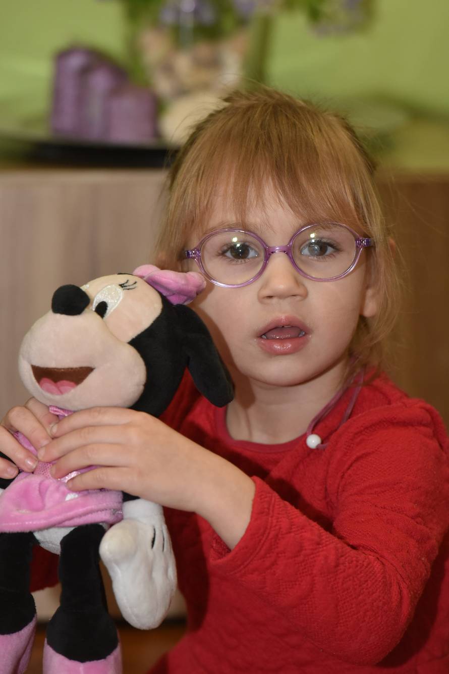 Očajna majka iz Pule: 'Nadia (3) mi umire, hitno treba lijek'