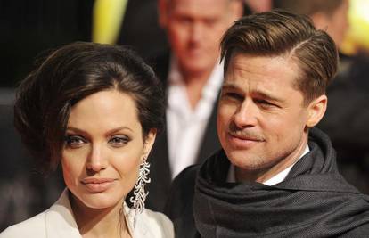 Retrofrizura Angeline Jolie zasjenila brkatog B. Pitta