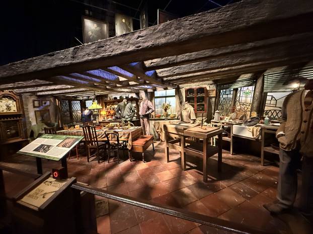 Vodimo vas u studio u kojem se 'rodio' Harry Potter: Pogledajte kako izgleda taj čarobni svijet