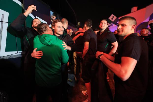 Našice: Spektakularan doček rukometaša Nexea 