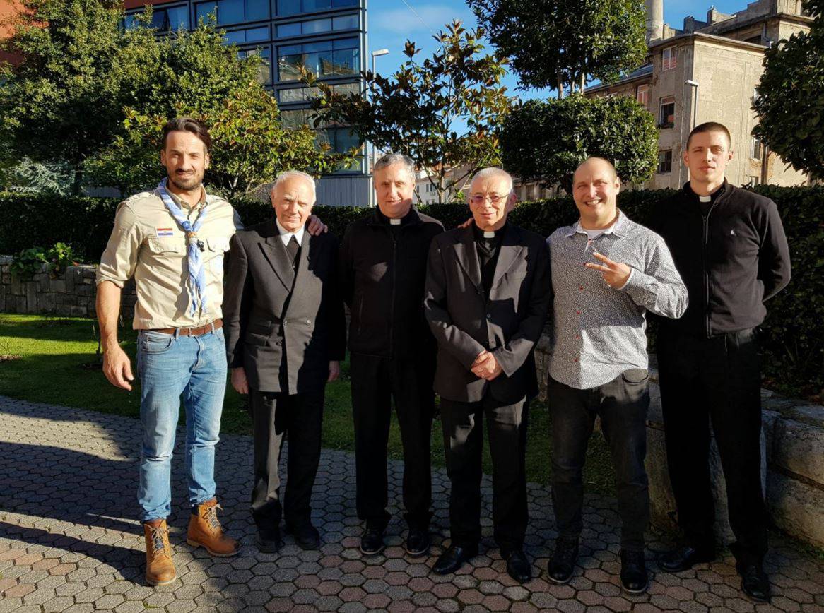 Stoka je nadbiskupu repao o ovisnosti o kokainu i grijesima