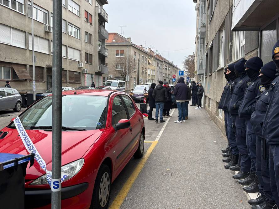 Policija pred Tomaševićevim stanom! Keleminec i Dado iz Smogovaca dovukli desničare