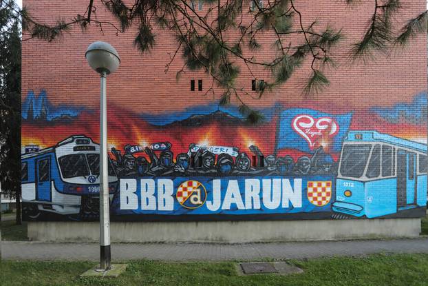 Zagreb: Grafiti posvećeni Dinamu na Jarunu
