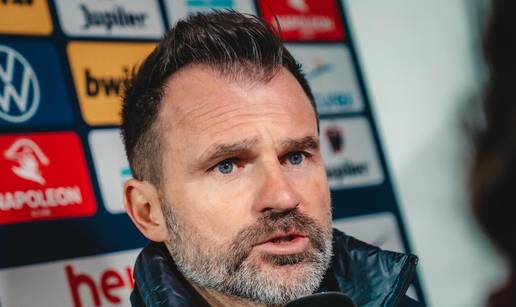 Hrvatski trener na klupi Genta &zcaron;estoko se obru&scaron;io na suce: '&Scaron;to suci rade u VAR sobi? Piju pivu?'