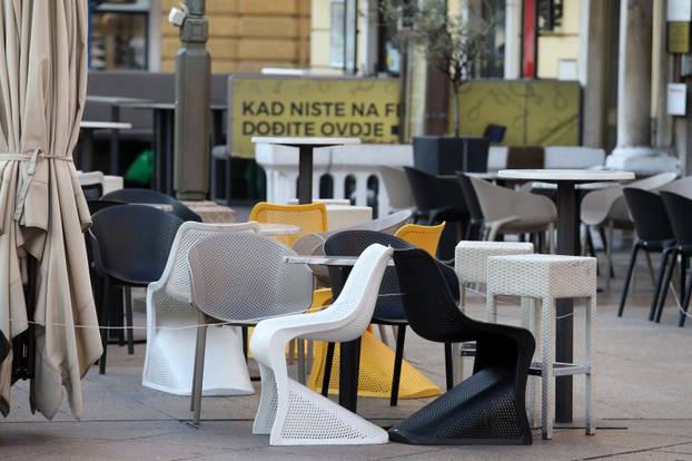 Rijeka: Zatvoreni ugostiteljski objekti u centru grada