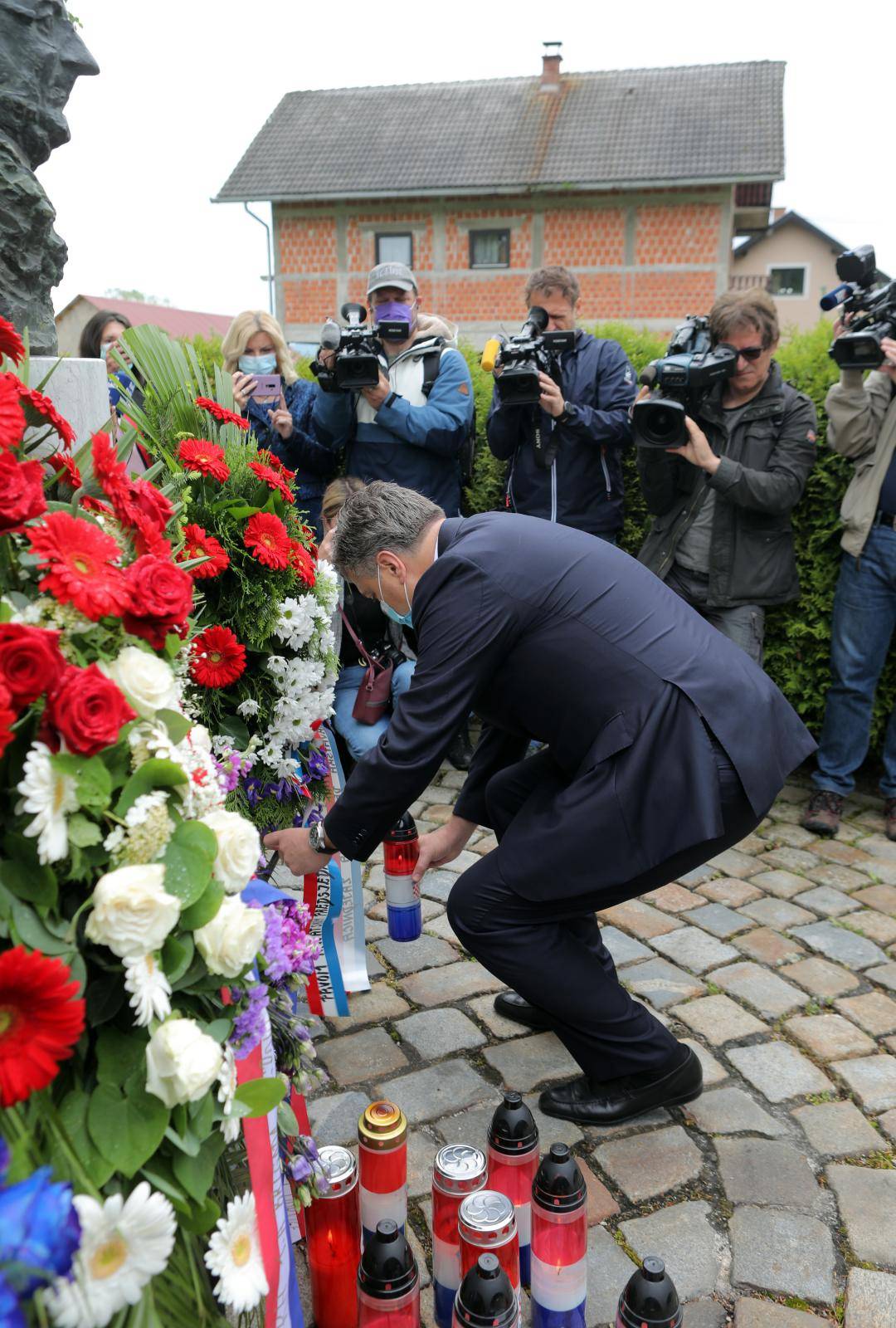 Veliko Trgovišće: Izaslanstvo HDZ-a obilježilo 99. obljetnicu rođenja dr. Franje Tuđmana