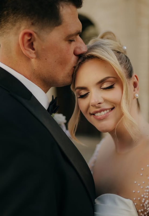 FOTO Nina Martina iz Života na vagi pohvalila se fotkama sa svadbe: Postali smo muž i žena