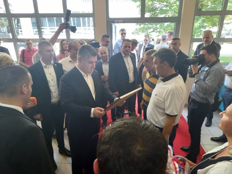 Milanović u Mostaru: Moj posao i dužnost je hrvatski identitet