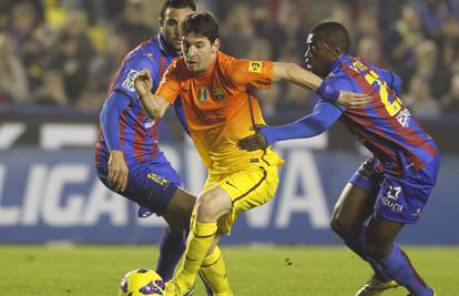 Furiozni Messi i Iniesta razbili Levante: Pobjegli Realu na +11