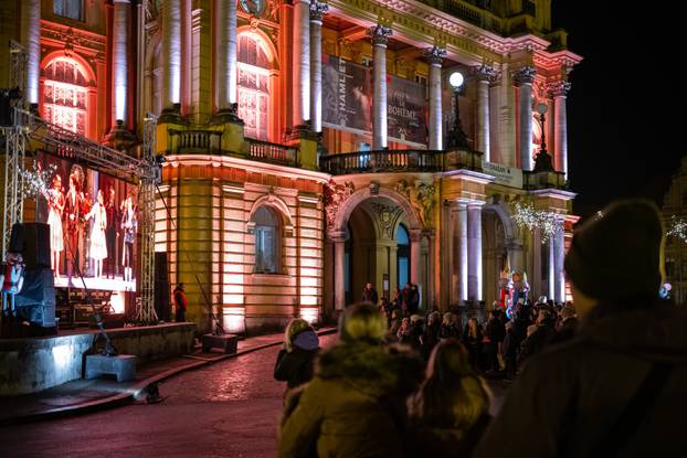 Zagreb: Prijenos baletne bajke Orašar ispred HNK