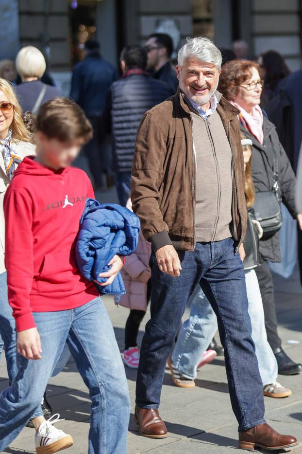 FOTO Pogledajte koga je od poznatih subotnje sunce izmamilo u centar Zagreba