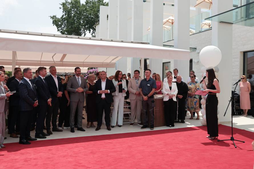 Prvi Hilton hotel na hrvatskim otocima otvoren je uz prisustvo državnih i lokalnih dužnosnika