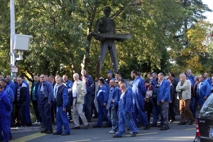 Radnici 3. maja na ulici: Štrajk traje do ispunjenja zahtjeva
