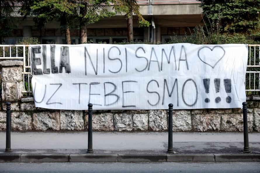 Sarajevo: Poruke podrške djevojci koja je stradala u tramvajskoj nesreći 