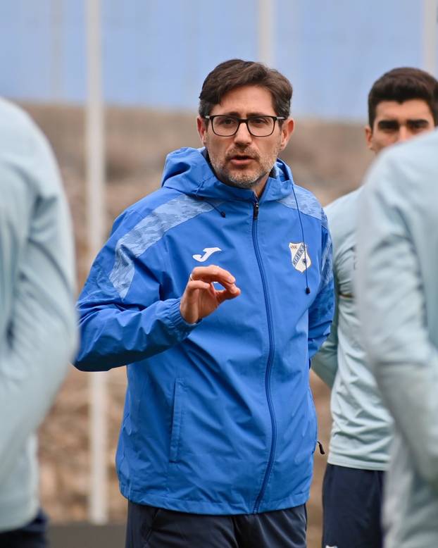 FOTO Victor Sanchez iz bolnice ravno na trening. Pogledajte prve fotke trenera Rijeke
