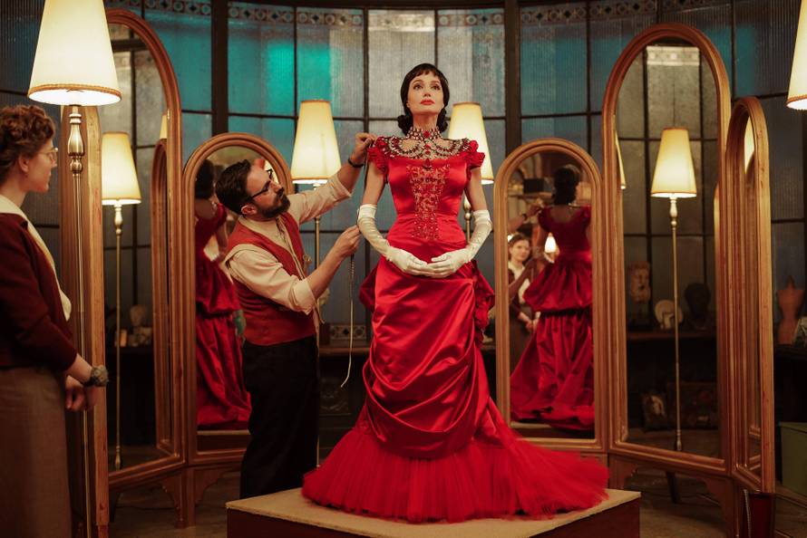 Film 'Maria' o divi Callas je vizualno divan: Kvari ga loša sinkronizacija usana Angeline...