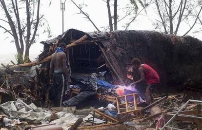 Oluja razorila Vanuatu: Deseci mrtvih, mnogi ostali bez doma