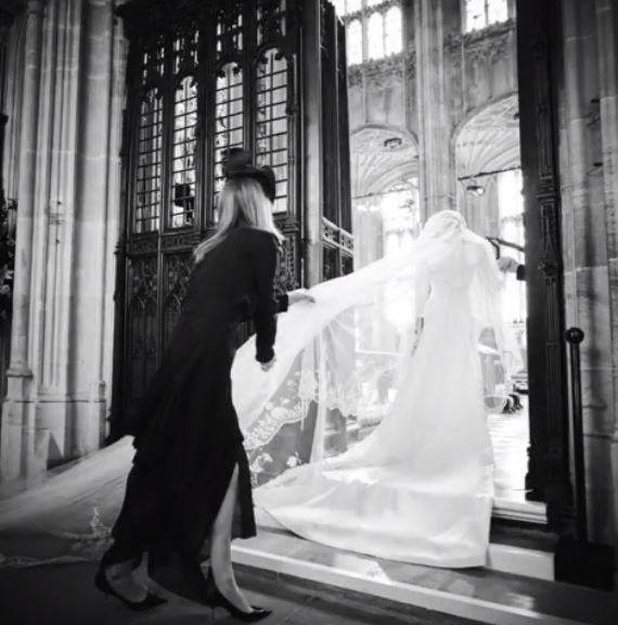Procurile privatne fotografije s vjenčanja Harryja i Meghan...