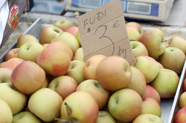 Šibenik: Ponuda na šibenskoj tržnici