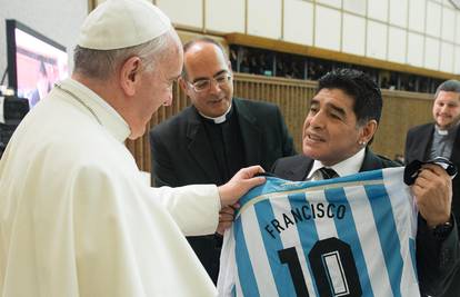 Papa:  Maradona je podbacio s ljudske strane, Messi je dobar, ali ovaj Brazilac je bio gospodin