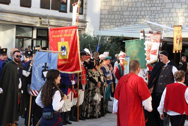 Šibenik: Nakon mimohoda otvoren je 16. Sajam u srednjovjekovnom Šibeniku
