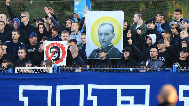 Blažen među Boysima: Lijevo Zdravko, a desno - Stepinac...