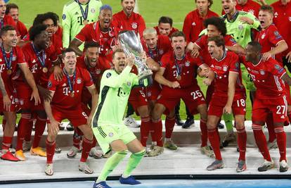 Bayern osvojio Superkup! Neuer spasio Bavarce, pa Martinez u produžetku dokrajčio Sevillu
