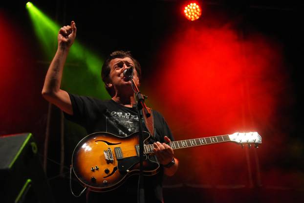 Pula: Bajaga opet oduševio publiku u Puli