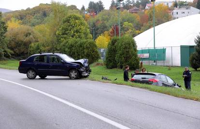 Sudar na cesti kod Markuševca, jedan auto završio je na travi