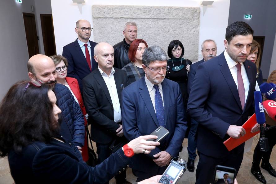 Zagreb: SDP predao kandidacijske liste za EU izbore