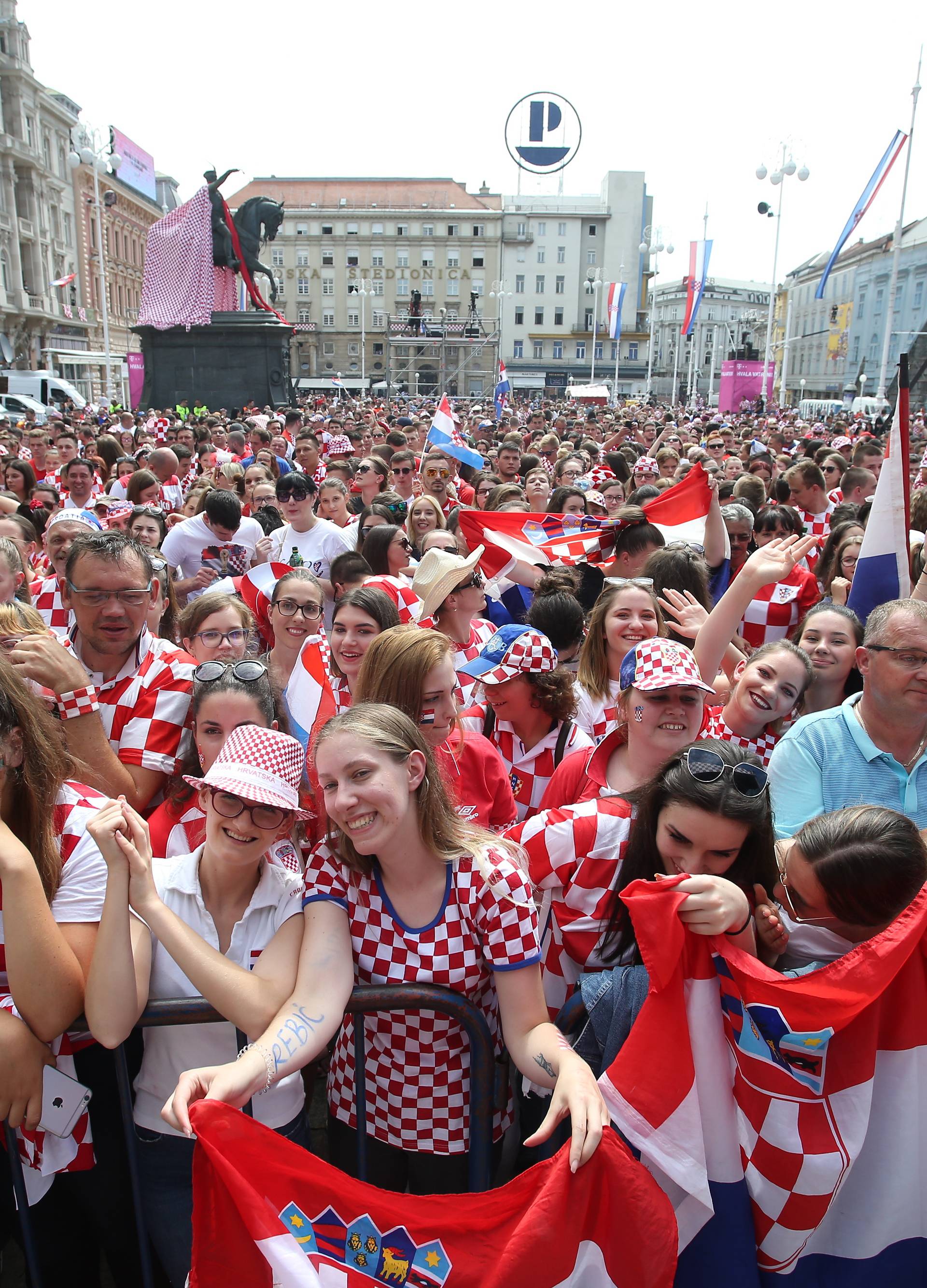 Za povijest! Vatrene u Zagrebu dočekalo čak pola milijuna ljudi