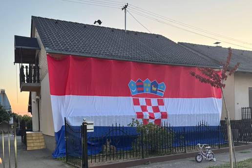 FOTO Zavijorile se zastave, Hrvatska slavi Dan pobjede