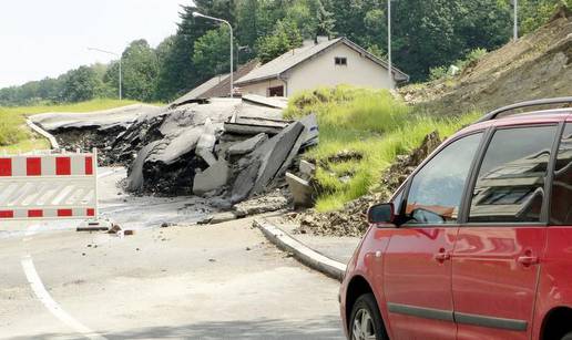 Klizište je razvalilo cestu vrijednu 2,3 milijuna kuna