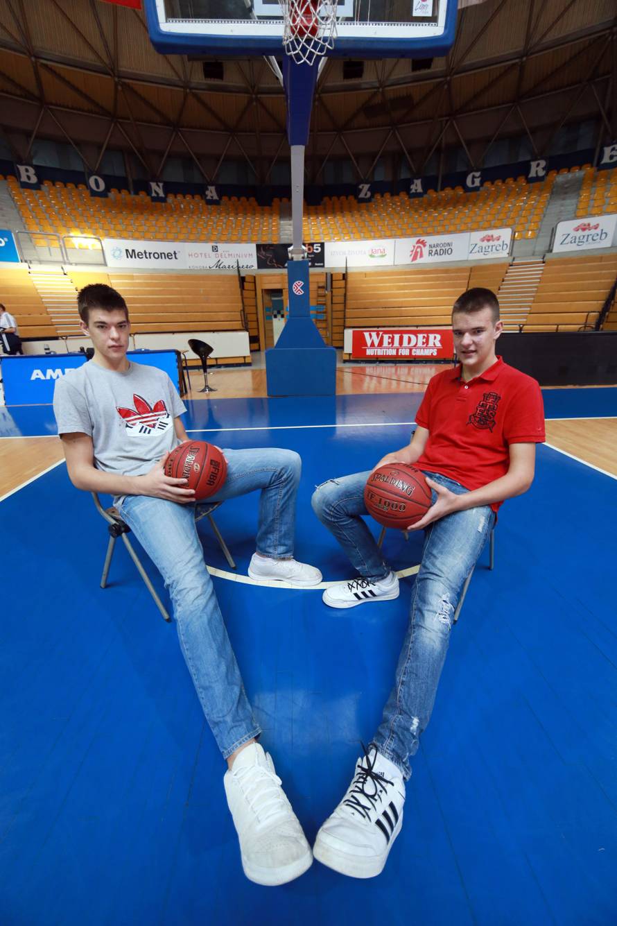 Zagreb: Igra?i KK Cibona bra?a Ivica i Antonio Zubac 