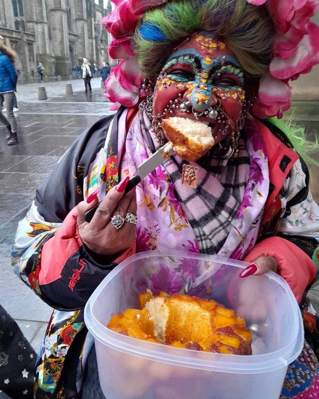 Ima 15.000 piercinga, a 500 ih je u intimnom području. Ovako je izgledala: 'Prelijepa si bila!'