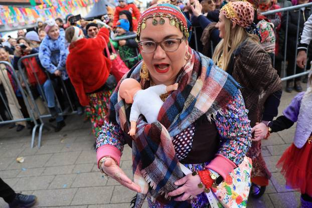 Velika povorka maskiranih grupa na 200. Samoborskom fašniku