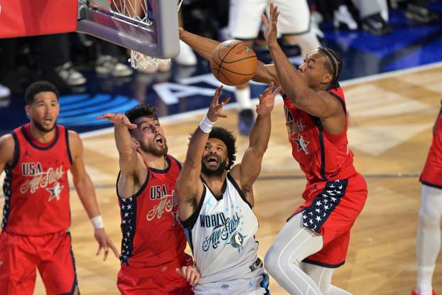 FOTO Poznati na NBA all staru: Kraljevski par privukao poglede