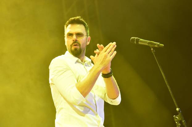 Pula: Koncert Petra Graše u Areni