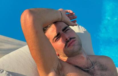 ANKETA Šime Elez promijenio je imidž! Kako mu stoje brkovi?