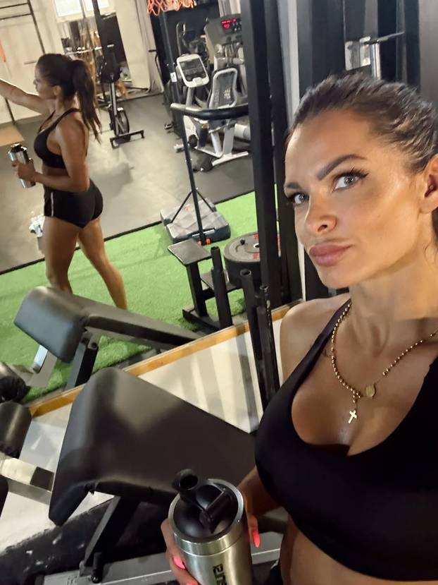 FOTO Tko je Marina Ivić Pivalica iz 'Survivora'? Zbog kupaćeg je danima bila glavna tema...