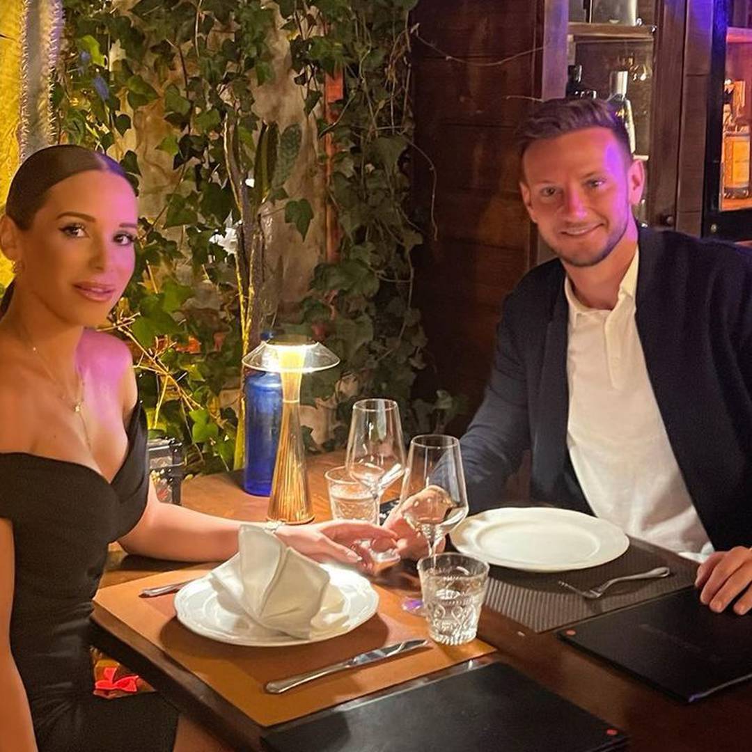 Ivan Rakitić i Raquel uz večeru proslavili godišnjicu: 'Poljubac koji nas je zauvijek ujedinio'